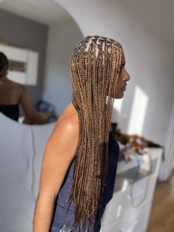 KNOTLESS BRAIDS