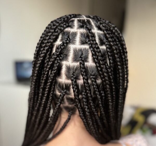 KNOTLESS BRAIDS - Image 3