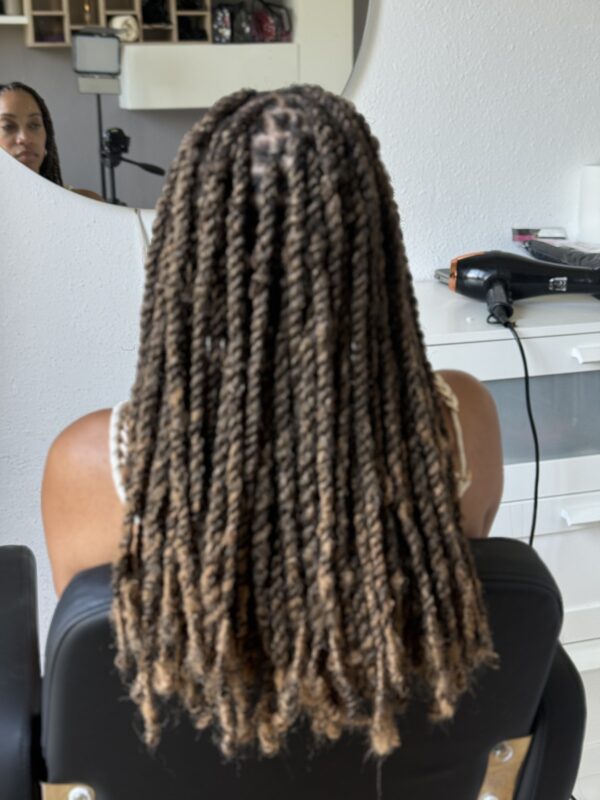 INVISIBLE LOCS/LOCS ON LOCS - Image 2